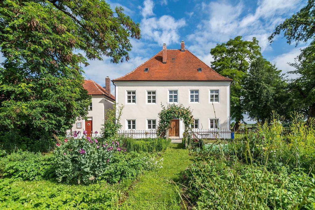 Historischer Pfarrhof Niederleierndorf Langquaid Extérieur photo